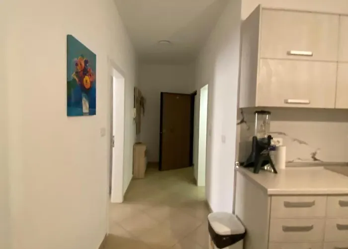 Qerret Beach Apartments